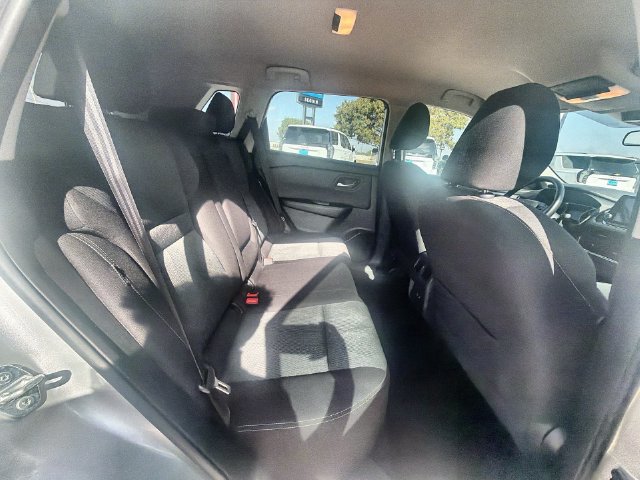 Used 2025 Nissan Rogue SV AWD/4WD image 26