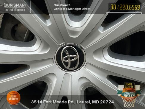 Used 2022 Toyota Prius LE image 9