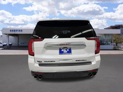 Used 2021 GMC Yukon Denali w/ Denali Premium Package AWD/4WD image 4