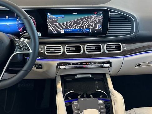 New 2026 Mercedes-Benz GLS 450 4MATIC image 11
