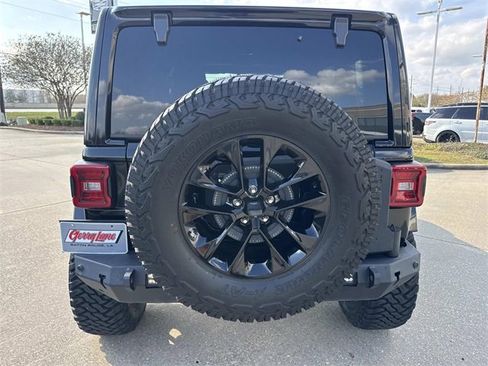 Used 2021 Jeep Wrangler Unlimited Sahara w/ Cold Weather Group image 6