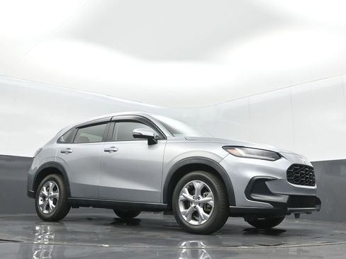 Used 2023 Honda HR-V LX image 10