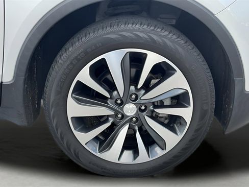 Used 2021 Buick Encore Preferred w/ Safety Package image 16