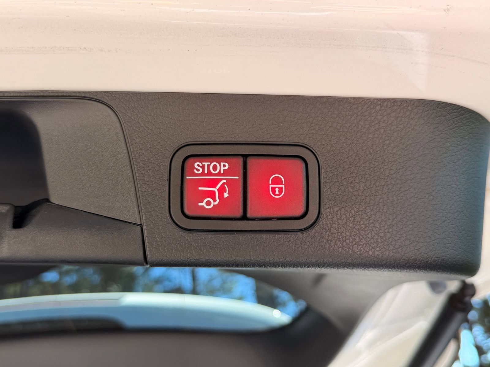 Certified 2023 Mercedes-Benz GLB 250 image 17
