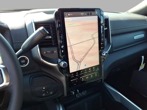 New 2026 RAM 2500 Laramie AWD/4WD image 26