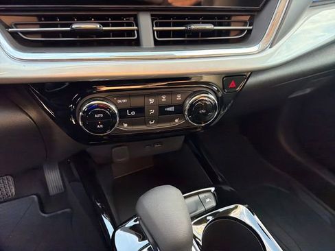New 2026 Chevrolet Trax LT w/ Driver Confidence Package FWD image 28
