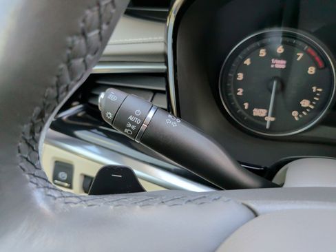 Used 2020 Cadillac XT6 Premium Luxury image 25