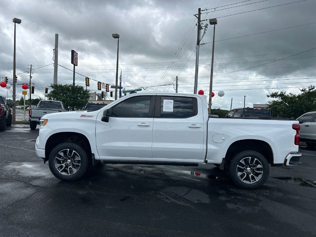 Used 2024 Chevrolet Silverado 1500 RST AWD/4WD image 4