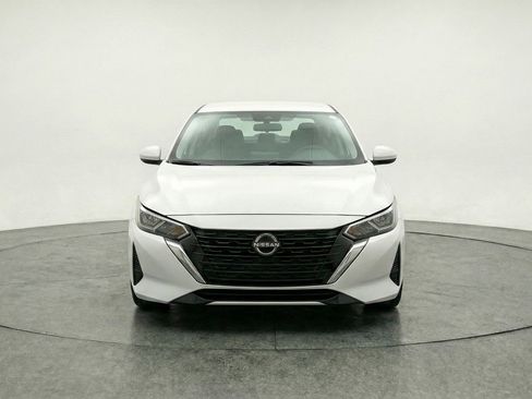 Used 2025 Nissan Sentra S image 2