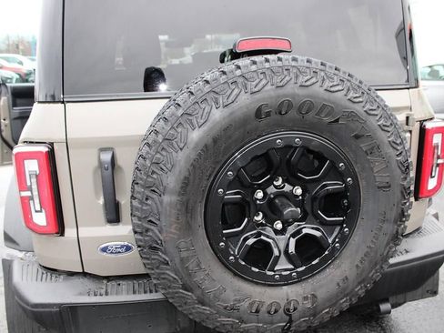 Used 2025 Ford Bronco Badlands AWD/4WD image 19