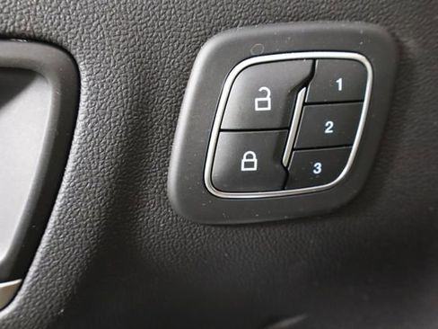 Used 2020 Ford Escape SEL FWD image 22