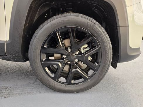 Used 2023 Jeep Renegade Altitude w/ Sun/Sound Group image 9