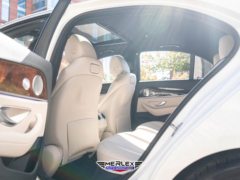 Used 2019 Mercedes-Benz E 300 w/ Premium 1 Package image 21