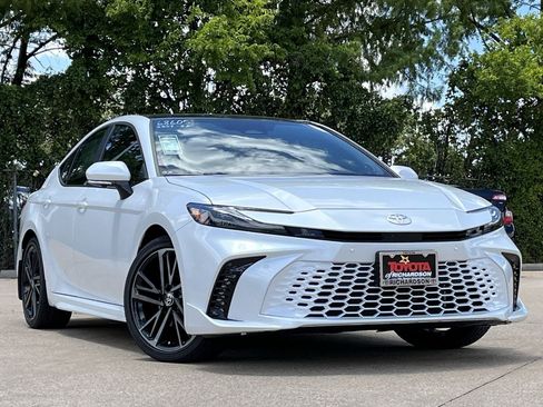 New 2026 Toyota Camry XSE FWD image 2