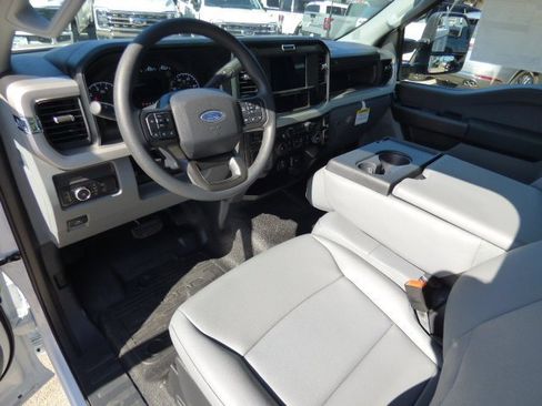 New 2026 Ford F250 XL w/ XL Chrome Package image 2
