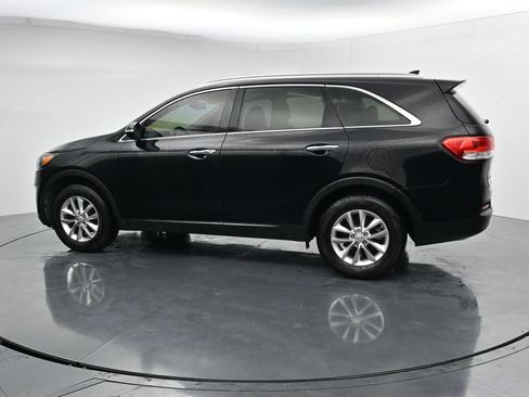 Used 2017 Kia Sorento FWD w/ LX Convenience Package image 5