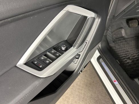 Used 2025 Audi Q3 2.0T Premium Plus w/ Premium Plus Package image 18