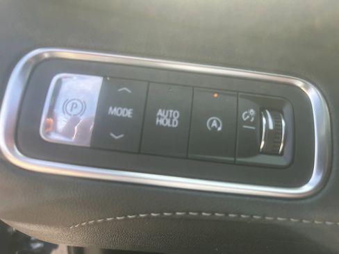 Used 2026 Buick Enclave Preferred FWD image 7