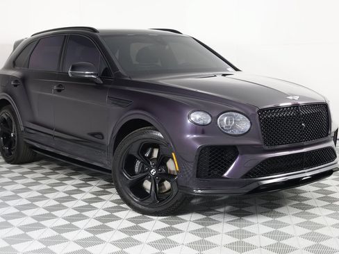 Used 2022 Bentley Bentayga AWD/4WD image 17