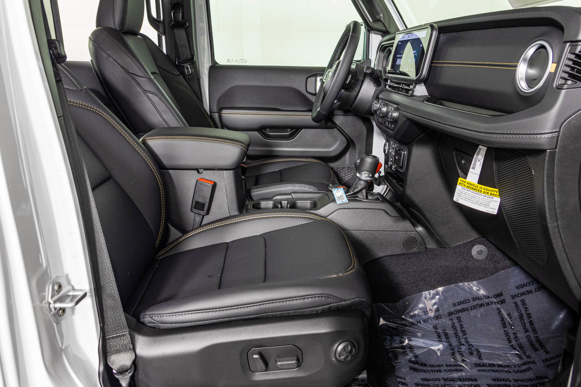 New 2027 Jeep Wrangler Unlimited Sahara AWD/4WD image 40