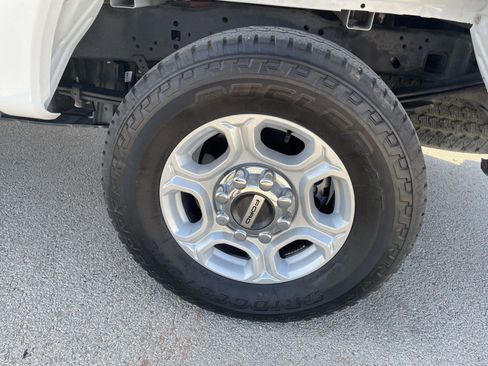 Used 2025 Ford F250 XLT w/ FX4 Off-Road Package image 31