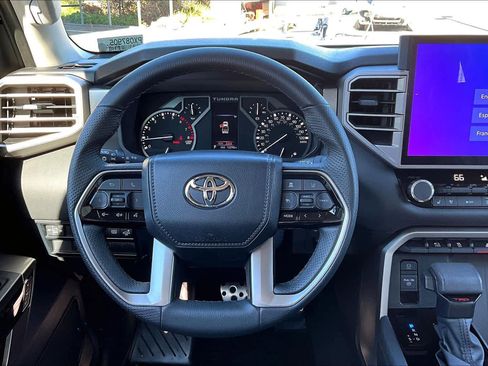 Used 2023 Toyota Tundra Limited image 5