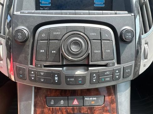Used 2013 Buick LaCrosse FWD image 17