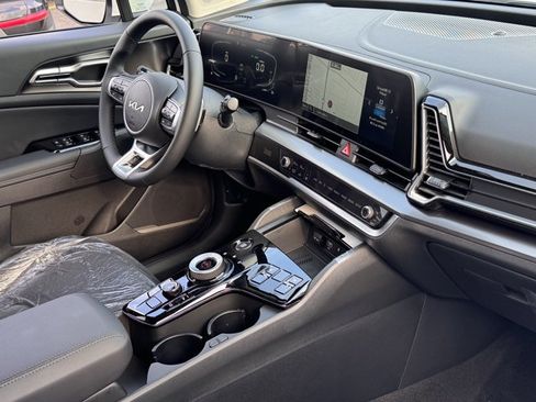 New 2025 Kia Sportage EX image 8