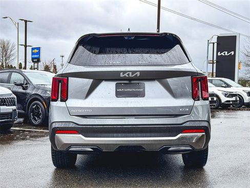Certified 2025 Kia Sorento SX Prestige image 9