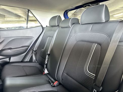 Used 2024 Hyundai Venue Limited FWD image 22