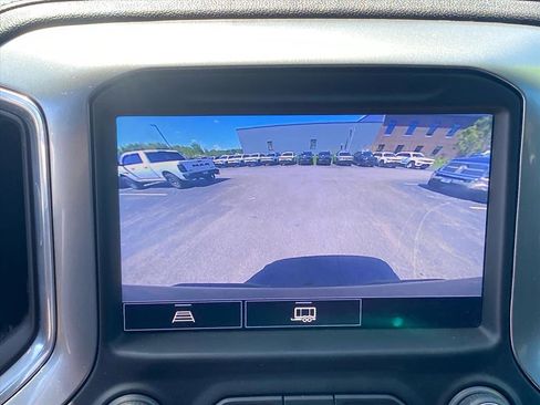 Used 2021 Chevrolet Silverado 1500 LT Trail Boss w/ Convenience Package II AWD/4WD image 13
