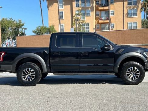 Used 2019 Ford F150 Raptor w/ Equipment Group 802A Luxury image 3