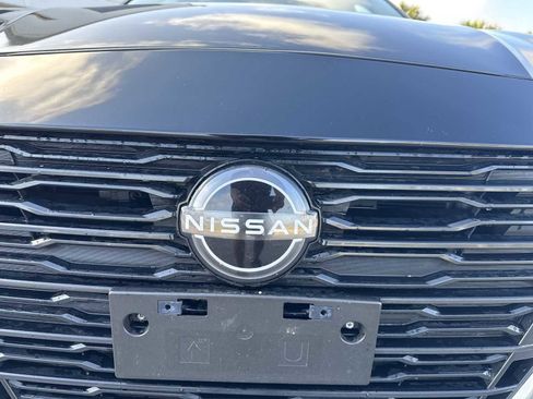 Used 2024 Nissan Altima 2.5 SV image 10