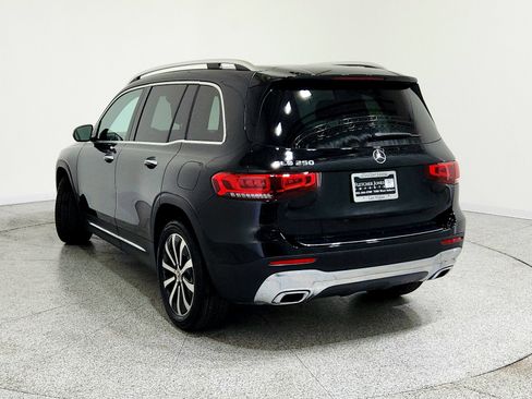 Certified 2022 Mercedes-Benz GLB 250 image 9