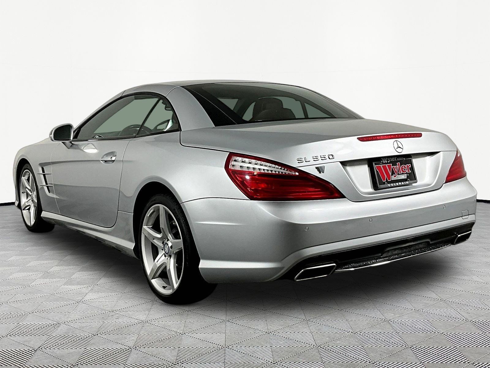 Used 2014 Mercedes-Benz SL 550 image 4