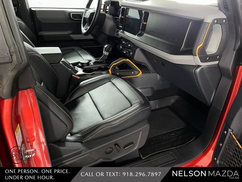 Used 2023 Ford Bronco Badlands image 43