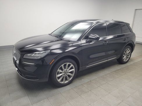 Used 2022 Lincoln Corsair AWD w/ Premium Package image 2