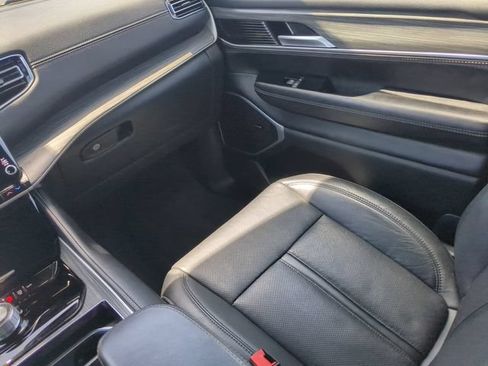 Used 2024 Jeep Wagoneer Series II w/ Flexible Seating Group RWD image 19