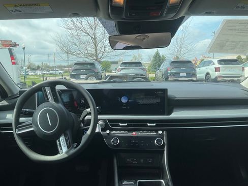 Used 2025 Hyundai Sonata SEL image 8