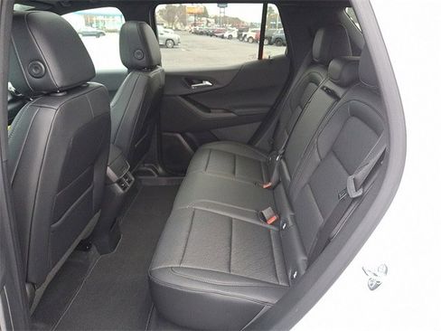 New 2026 Chevrolet Equinox LT w/ Convenience Package II image 7