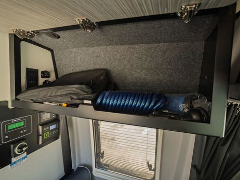 Used 2022 Mercedes-Benz Sprinter 2500 image 46