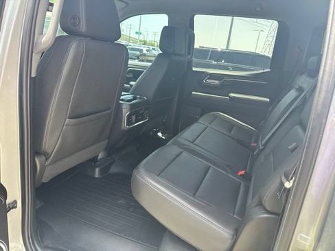 Used 2024 GMC Sierra 1500 SLT AWD/4WD image 6