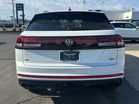 New 2026 Volkswagen Atlas Cross Sport SEL R-Line image 3