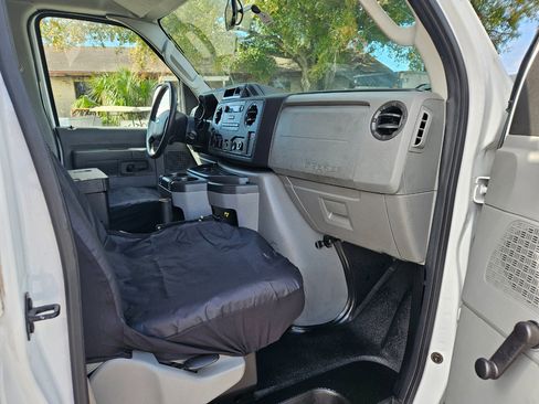 Used 2012 Ford E-150 and Econoline 150 E-150 H.D. image 16