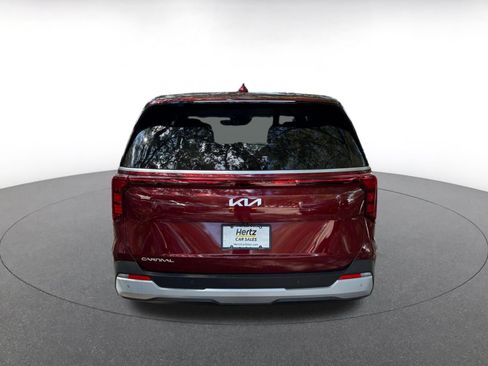 Used 2026 Kia Carnival FWD image 6
