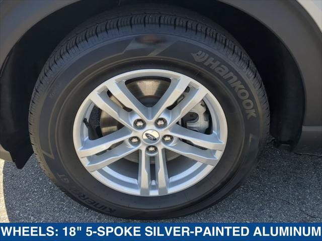 Used 2023 Ford Explorer XLT w/ Equipment Group 202A RWD image 9