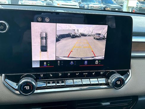 Certified 2023 GMC Canyon Denali w/ Denali Black Edition image 26