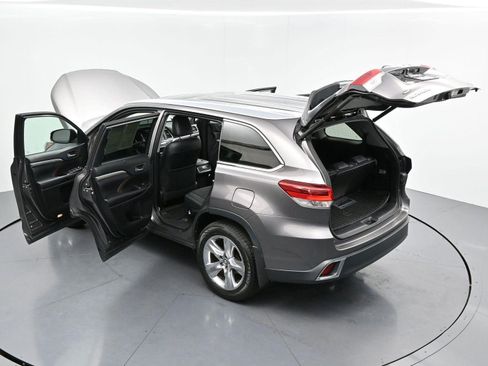 Used 2019 Toyota Highlander Limited AWD/4WD image 50