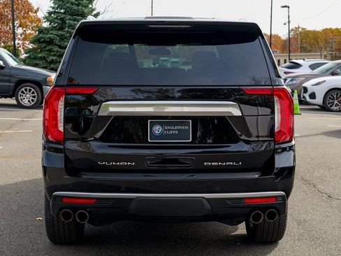 Used 2022 GMC Yukon XL Denali image 6