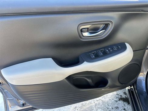 Used 2024 Honda HR-V LX image 16